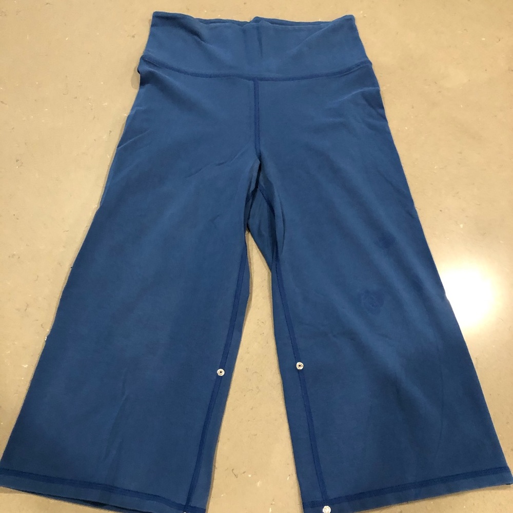 Lululemon wide leg crops - throwback!